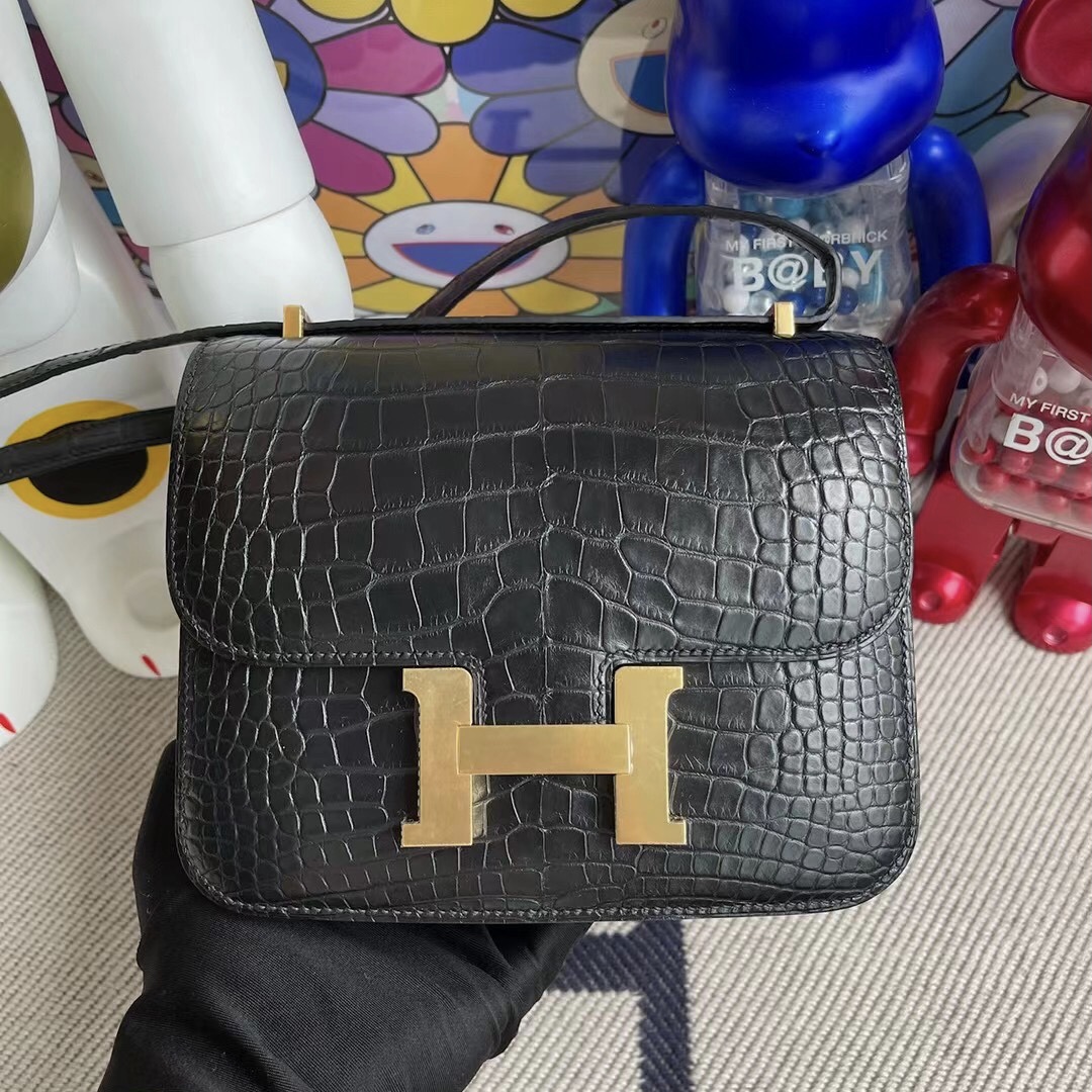 Hermes Constance 19 Matte Alligator Crocodile 霧面美洲鱷魚 89 Noir 黑色 金扣