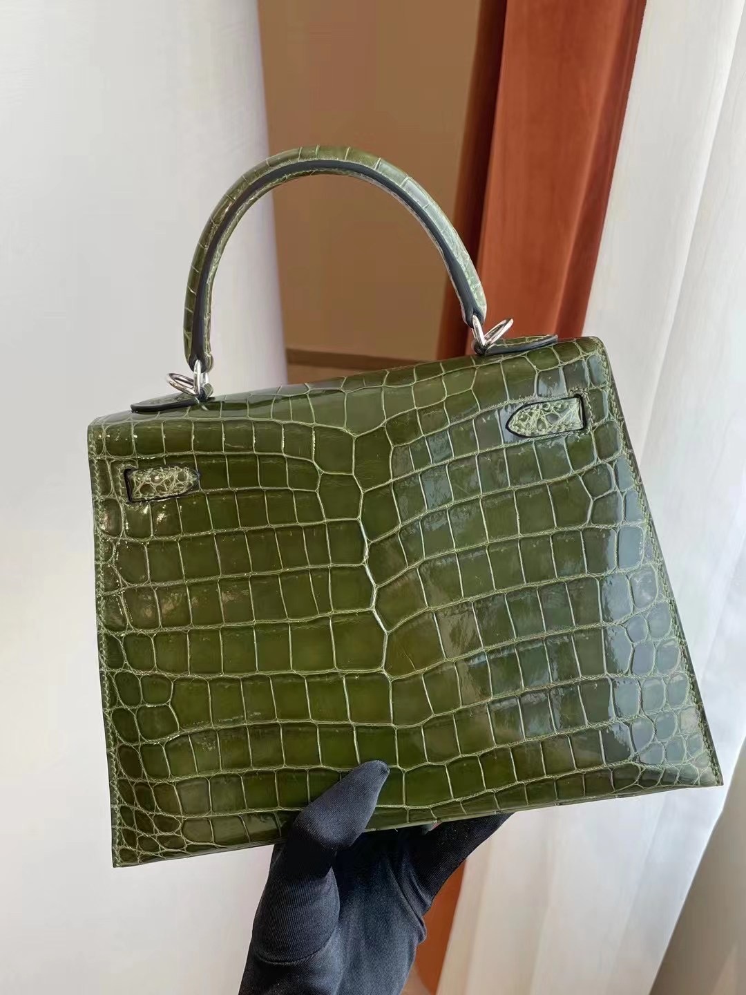 愛馬仕凱莉包25價格 Hermes Kelly 25cm 6H vert Veronese 橄欖綠 亮面鱷魚