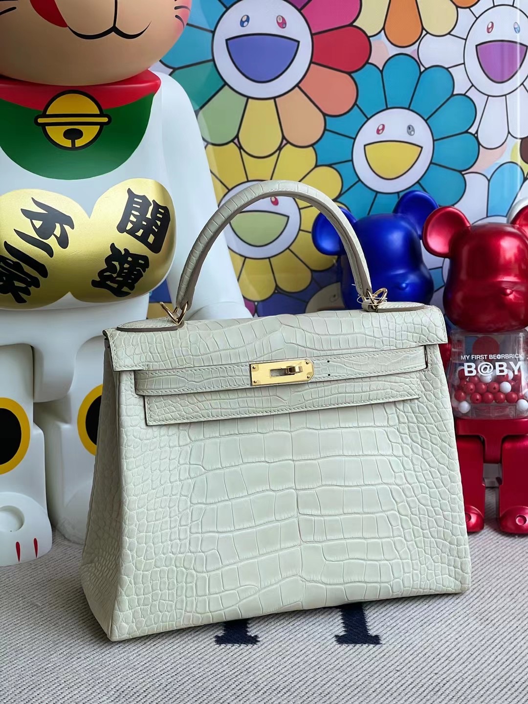 愛馬仕y刻和z刻的區別 Hermes Kelly 28 8L Beton 奶油白 霧面美洲鱷魚