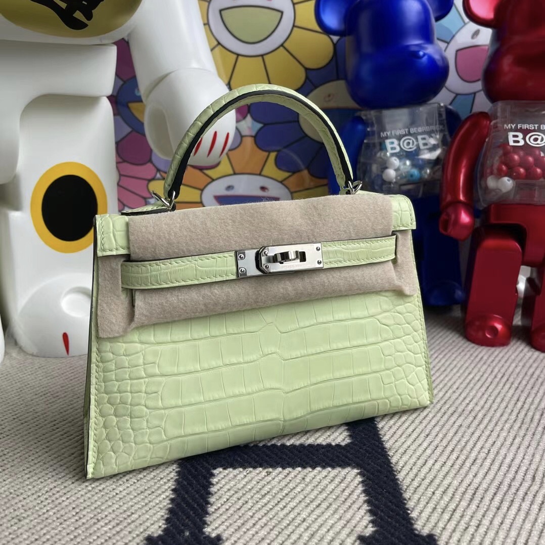 Hermes Kelly Mini Ⅱ 2代霧面方塊 美洲鱷魚 R9 Jaune Bourgeon 嫩芽黃銀扣