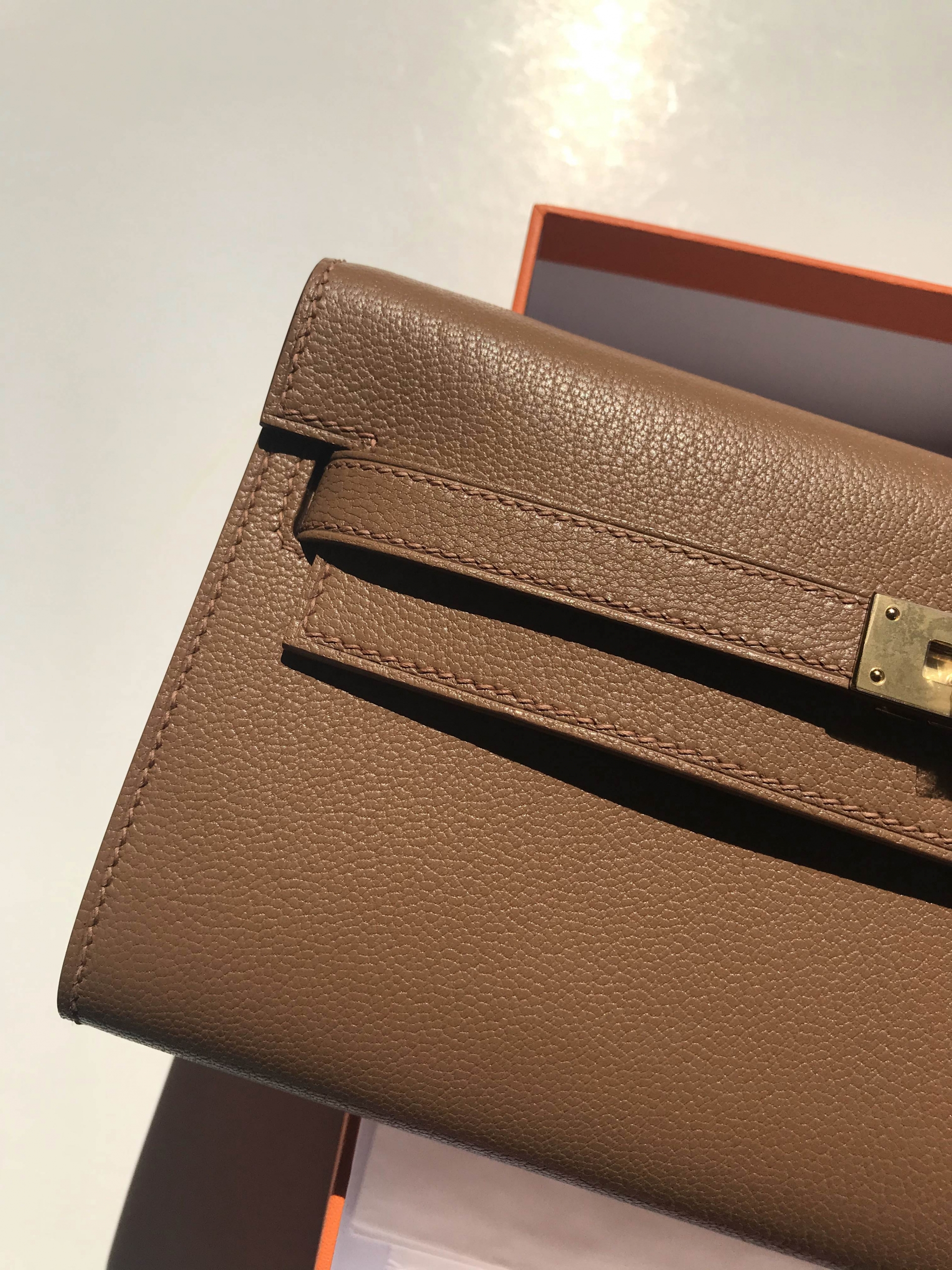 Hermes Kelly Classique To Go wallet Chevre 山羊皮 2J 雀木色 Quebracho