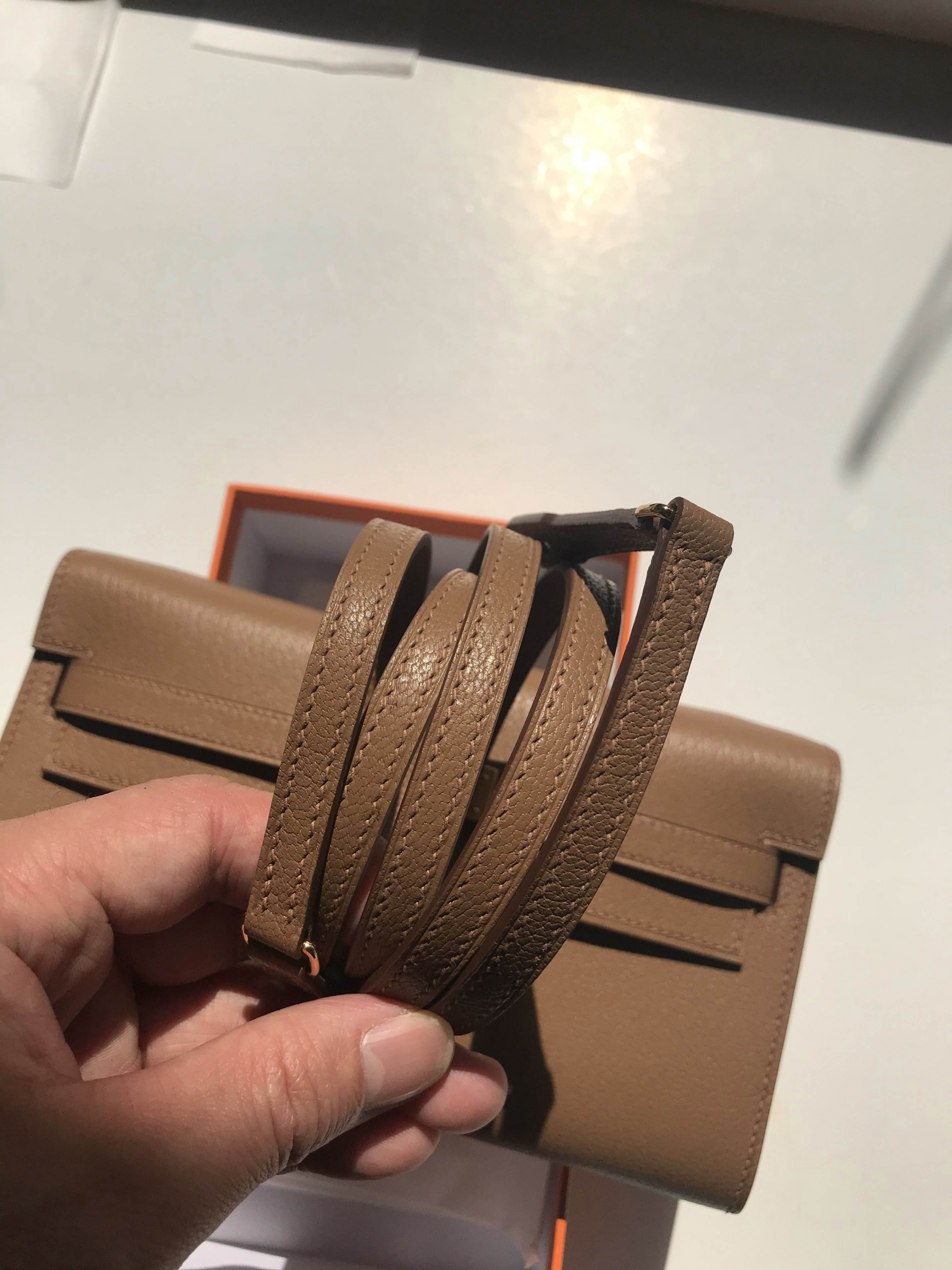 Hermes Kelly Classique To Go wallet Chevre 山羊皮 2J 雀木色 Quebracho