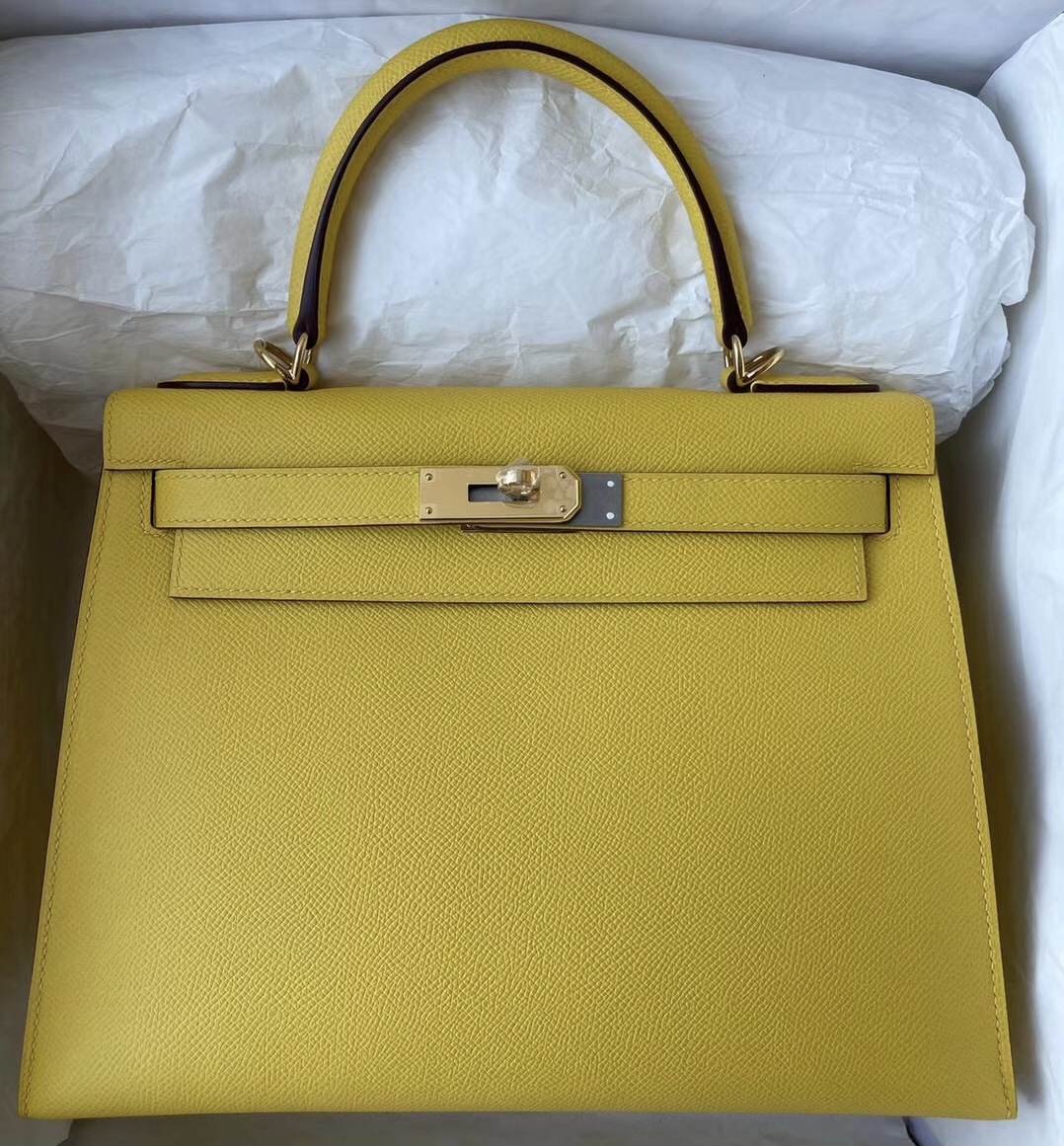 Hermes Kelly 28 Epsom HSS 10 奶昔白/M8 瀝青灰 9O 那不勒斯黃 9D 琥珀黃