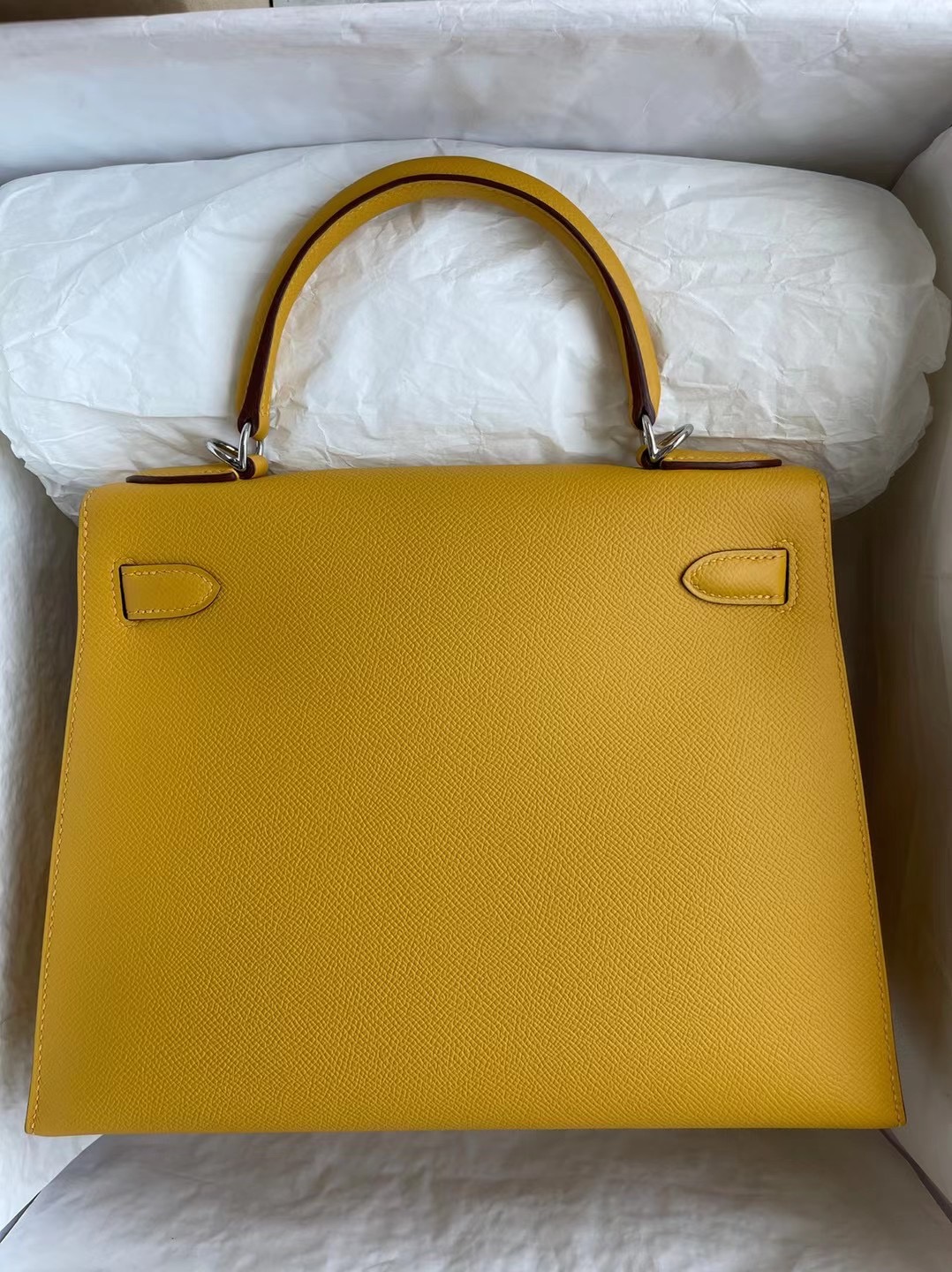 Hermes Kelly 28 Epsom HSS 10 奶昔白/M8 瀝青灰 9O 那不勒斯黃 9D 琥珀黃