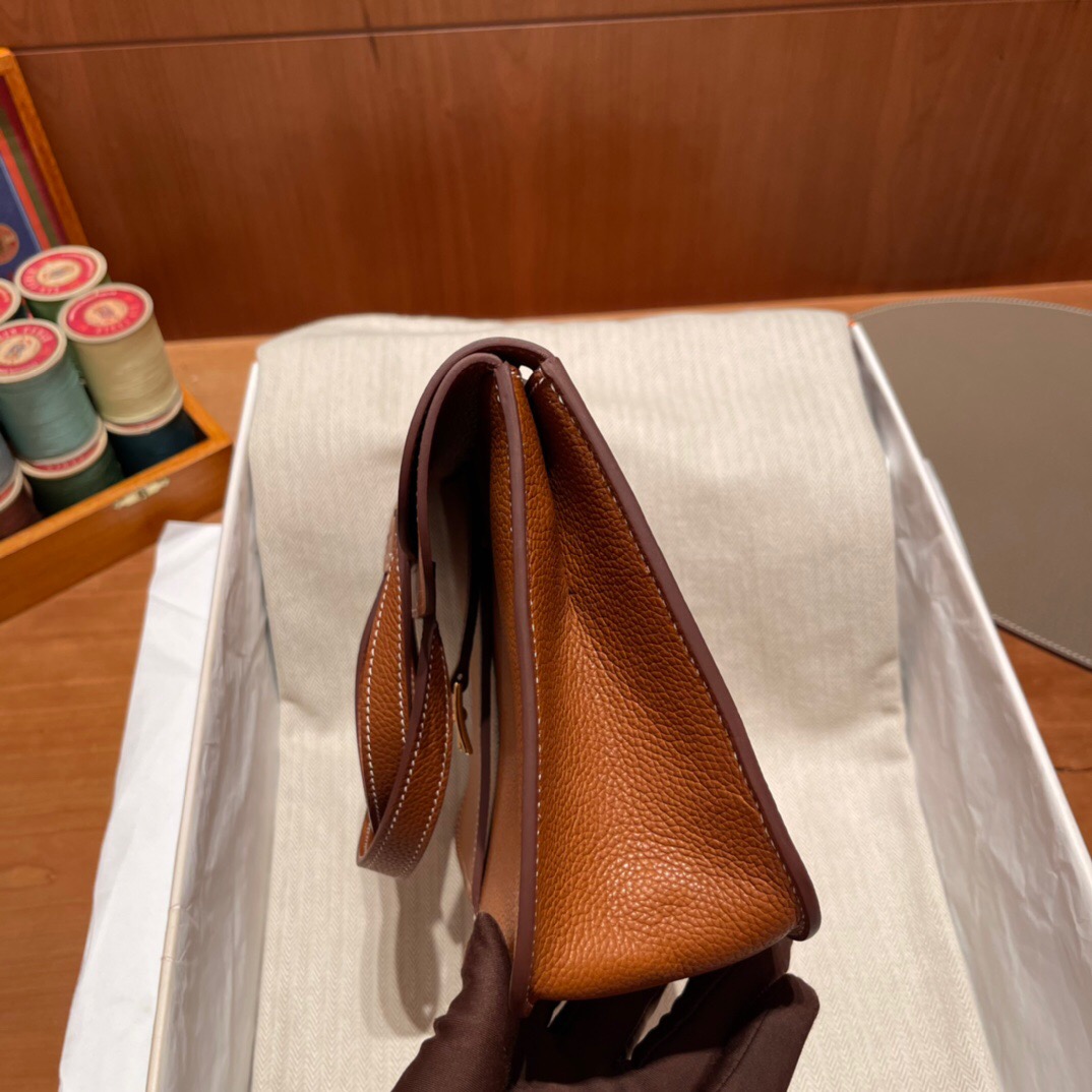 臺灣桃園市 愛馬仕 Hermes Halzan 25cm 34 Fauve Barenia Faubourg馬鞍皮福寶皮