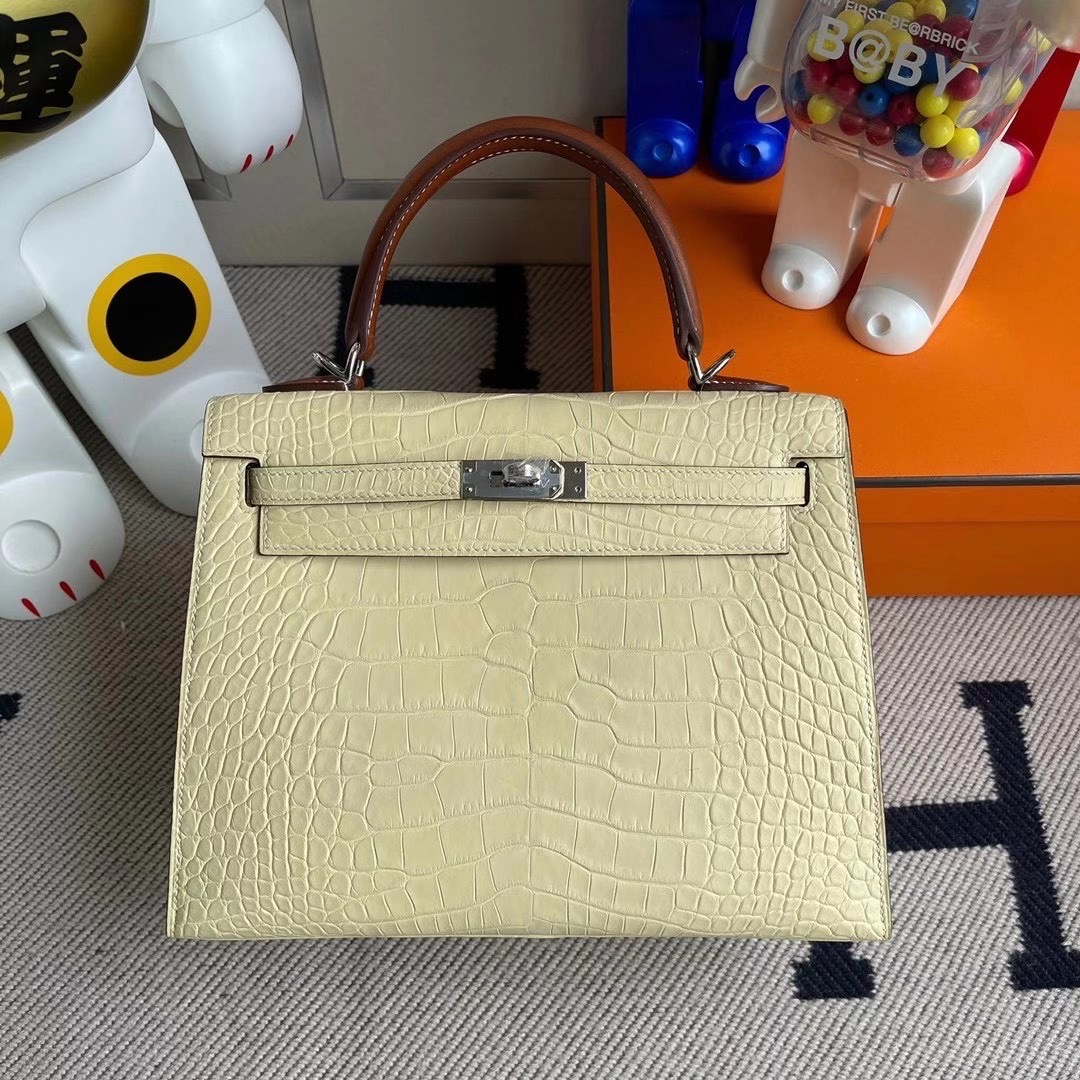 Hermes Kelly 25cm 霧面方塊 美洲鱷魚  Y1 香草色 手腕 Barenia Natural 馬鞍皮