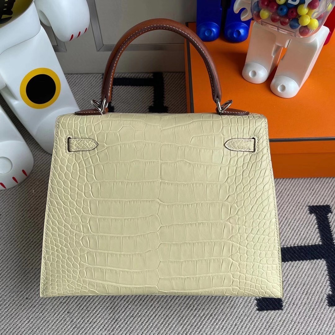 Hermes Kelly 25cm 霧面方塊 美洲鱷魚  Y1 香草色 手腕 Barenia Natural 馬鞍皮