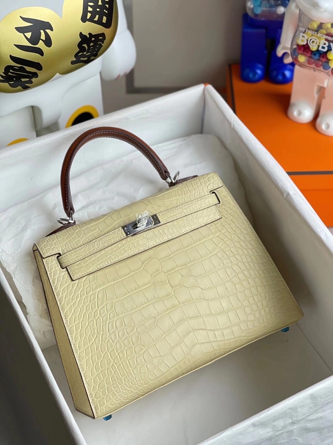 Hermes Kelly 25cm 霧面方塊 美洲鱷魚  Y1 香草色 手腕 Barenia Natural 馬鞍皮