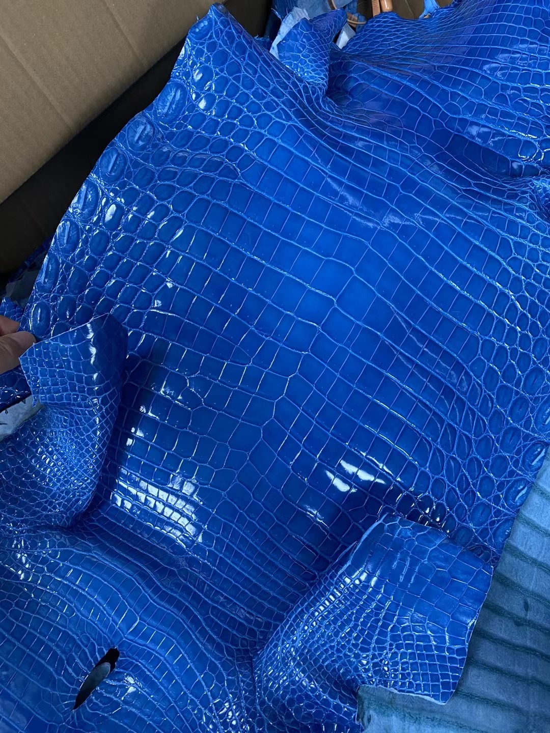愛馬仕新到皮革 Hermes Birkin 25cm 7Q 希臘藍 Blue Mykonos 亮面尼羅鱷魚