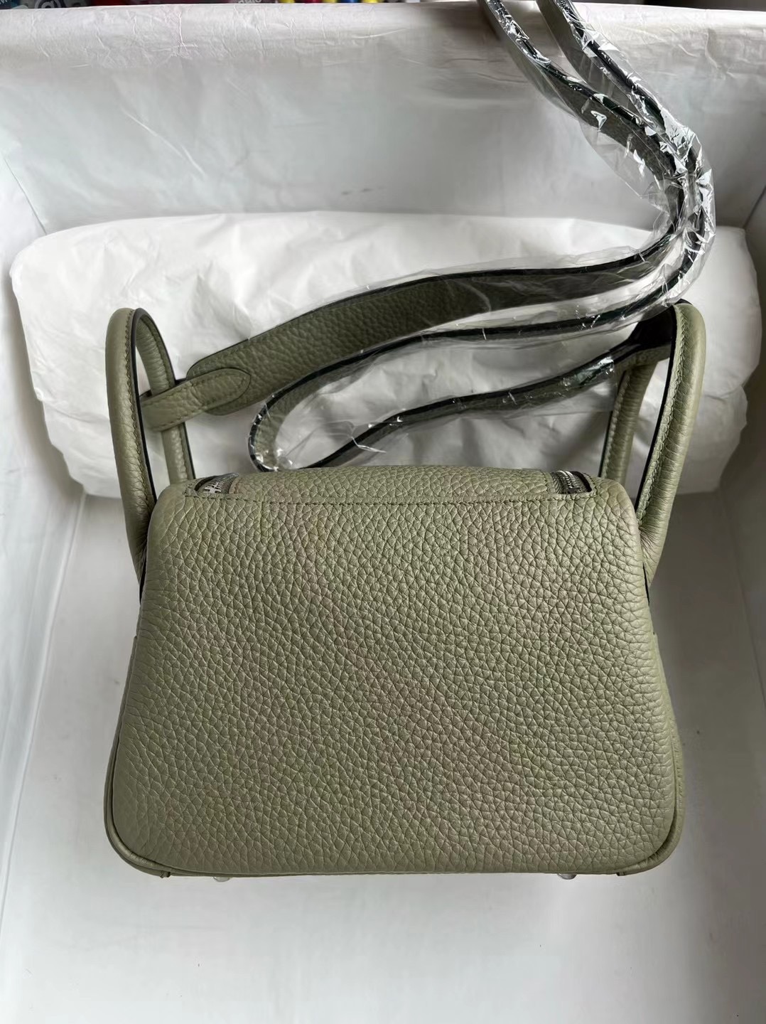 愛馬仕琳迪包哪個顏色好看 Hermes Lindy Mini Clemence Q1 Sauge 鼠尾草綠 銀扣