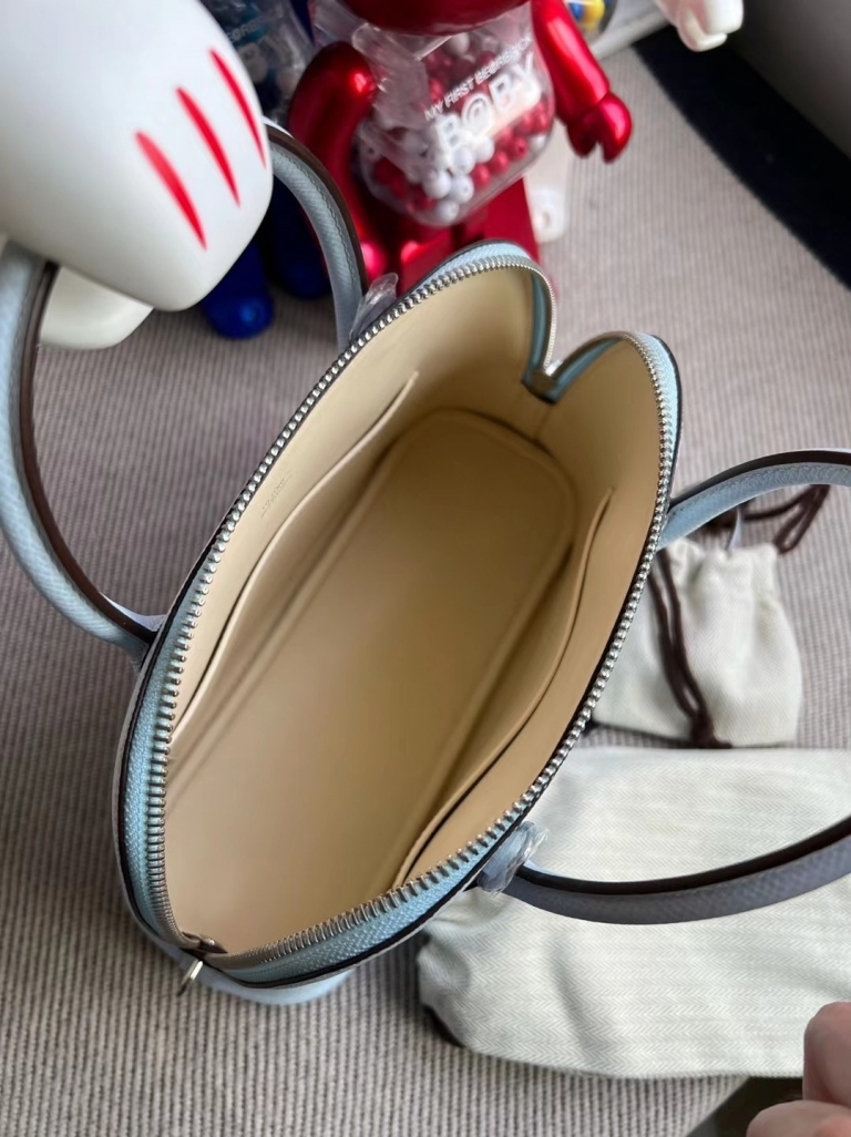 Vancouver Canada Hermes Bolide 25 Epsom T0 Blue Brume+i2 Nata PHW