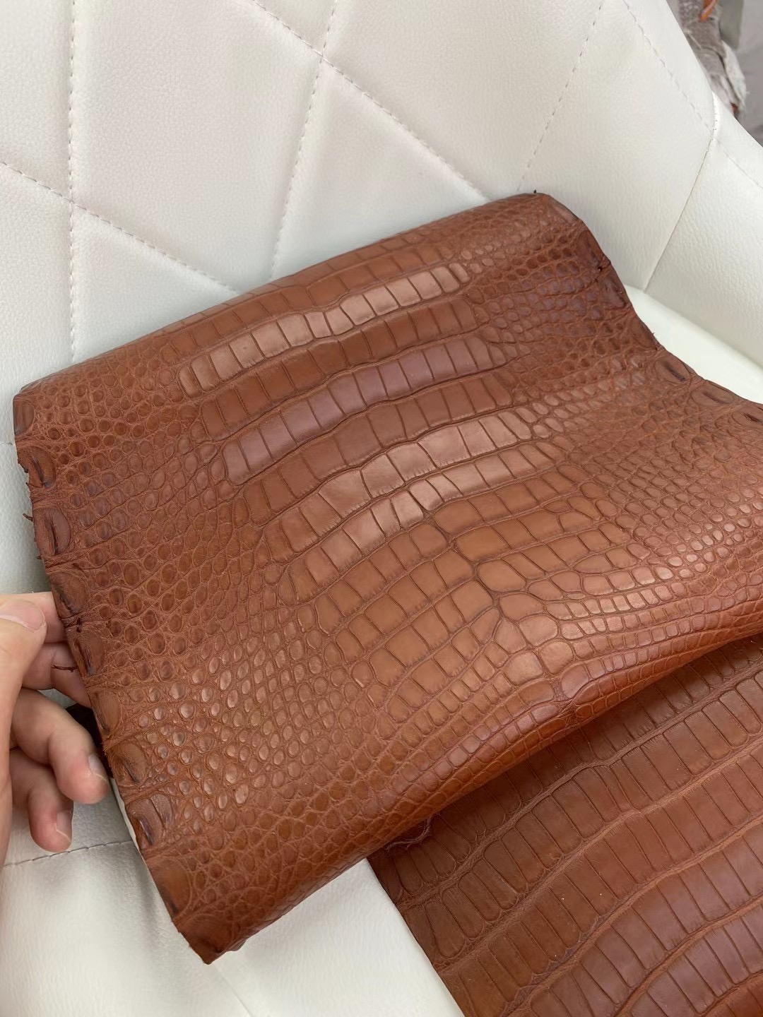 愛馬仕 新到皮 霧面美洲鱷魚 Hermes Birkin 25 馬鞍色鱷魚 全手工蜜蠟線縫製