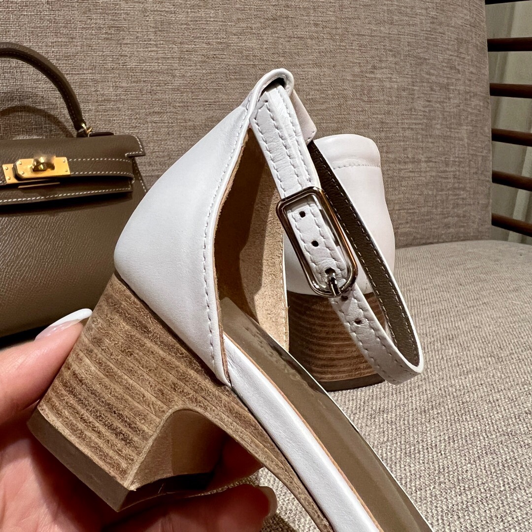 阿聯酋 科威特 愛馬仕2022年早春新款女士涼鞋 Hermes Encens 50涼鞋 純手工製作