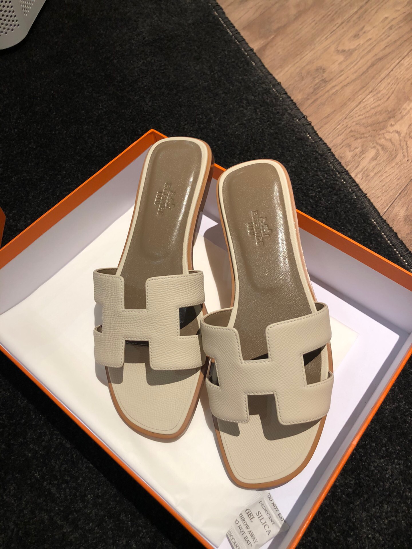 愛馬仕拖鞋 Hong Kong Hermes Epsom Oran sandal 10 Craie 奶昔白