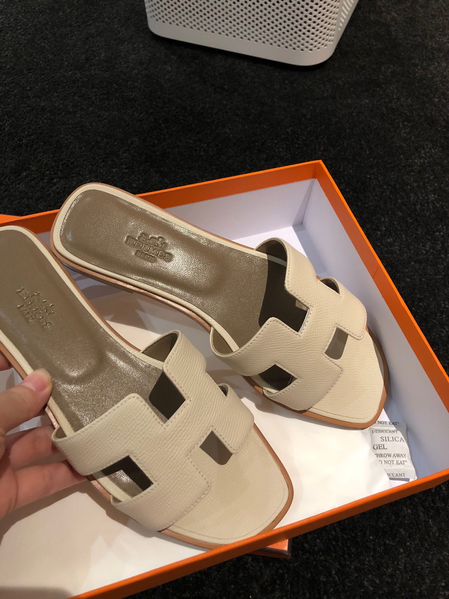 愛馬仕拖鞋 Hong Kong Hermes Epsom Oran sandal 10 Craie 奶昔白