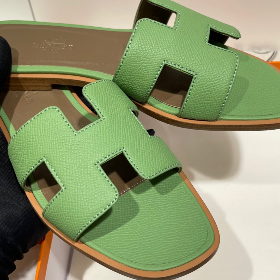 Tokyo Japan Hermes Epsom Oran涼鞋 Oran sandal 3I Vert Criquet 牛油果綠