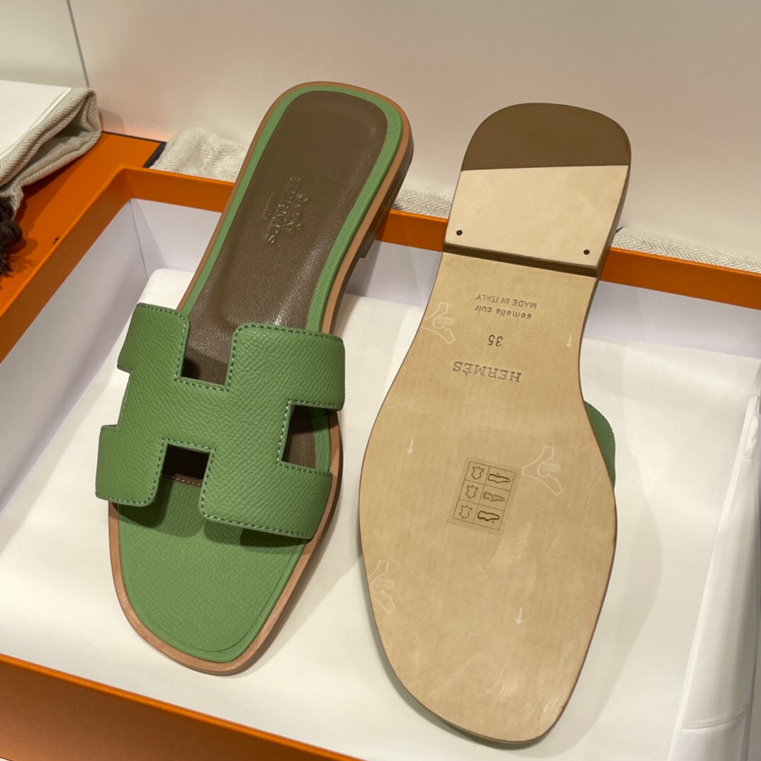 Tokyo Japan Hermes Epsom Oran涼鞋 Oran sandal 3I Vert Criquet 牛油果綠