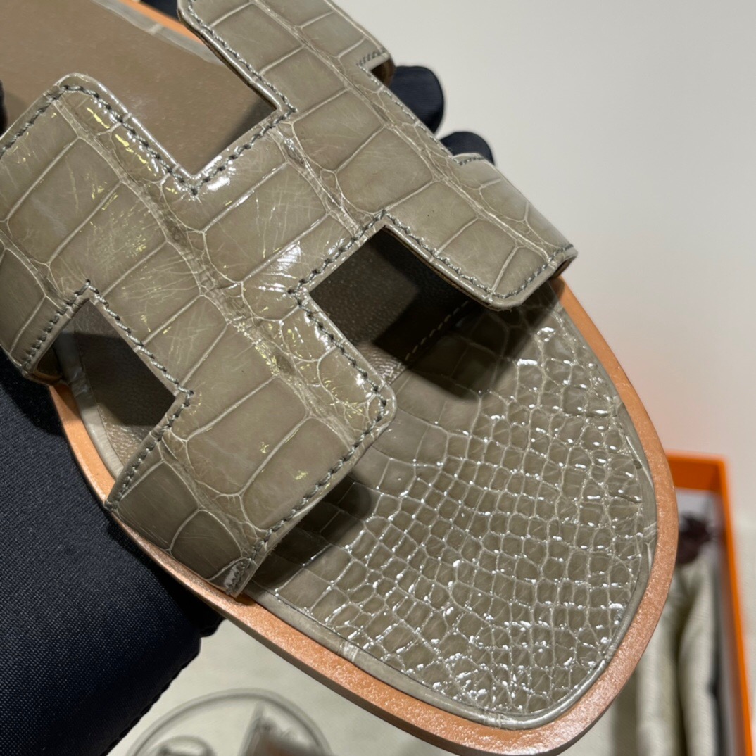 愛馬仕涼鞋價格 Hermès Alligator Crocodile Oran sandal 經典H型鞋面