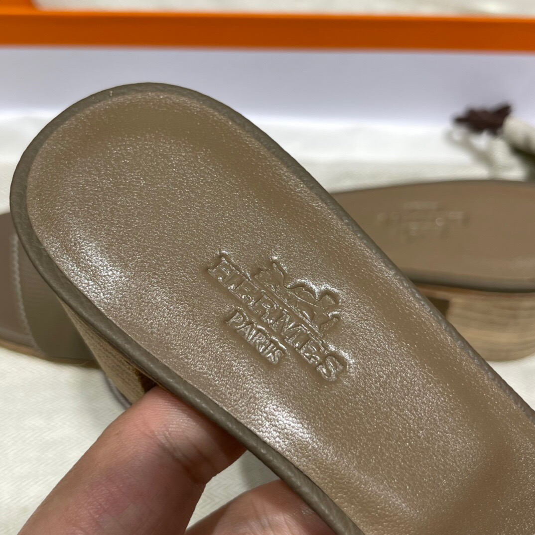 愛馬仕高跟涼鞋價格 Hermès Oran sandal Epsom 18 大象灰 Etoupe