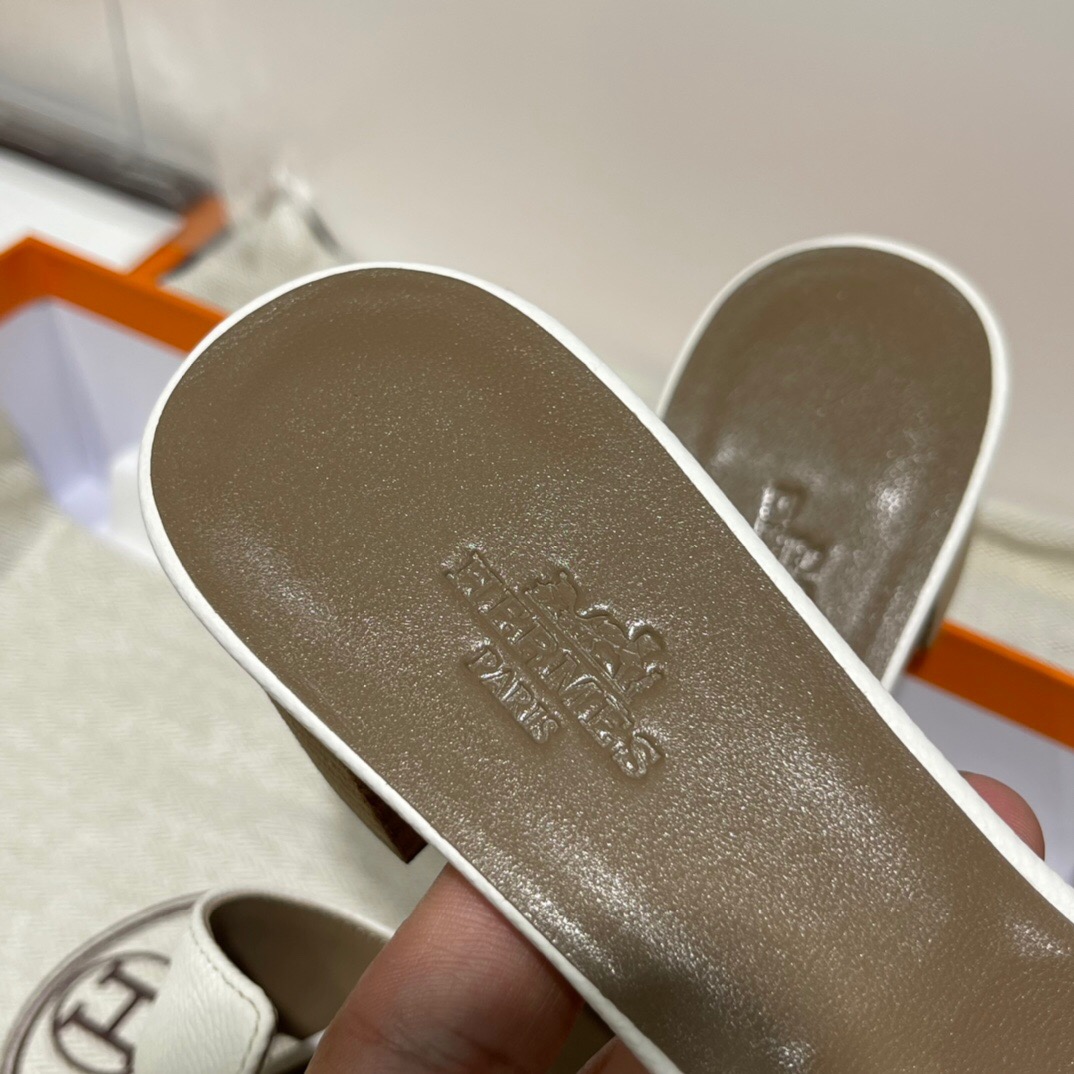 愛馬仕涼鞋價格及圖片 Hermès Epsom 小牛皮高跟涼鞋 Oran sandal