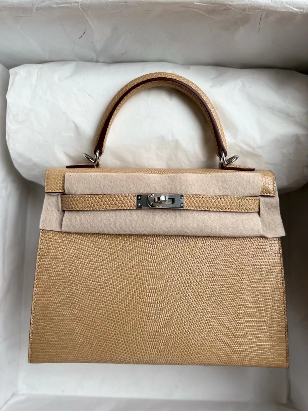 Qatar Hermes Kelly 25cm 14 beige 杏色 Lizard 原裝進口蜥蜴皮 銀扣 PHW