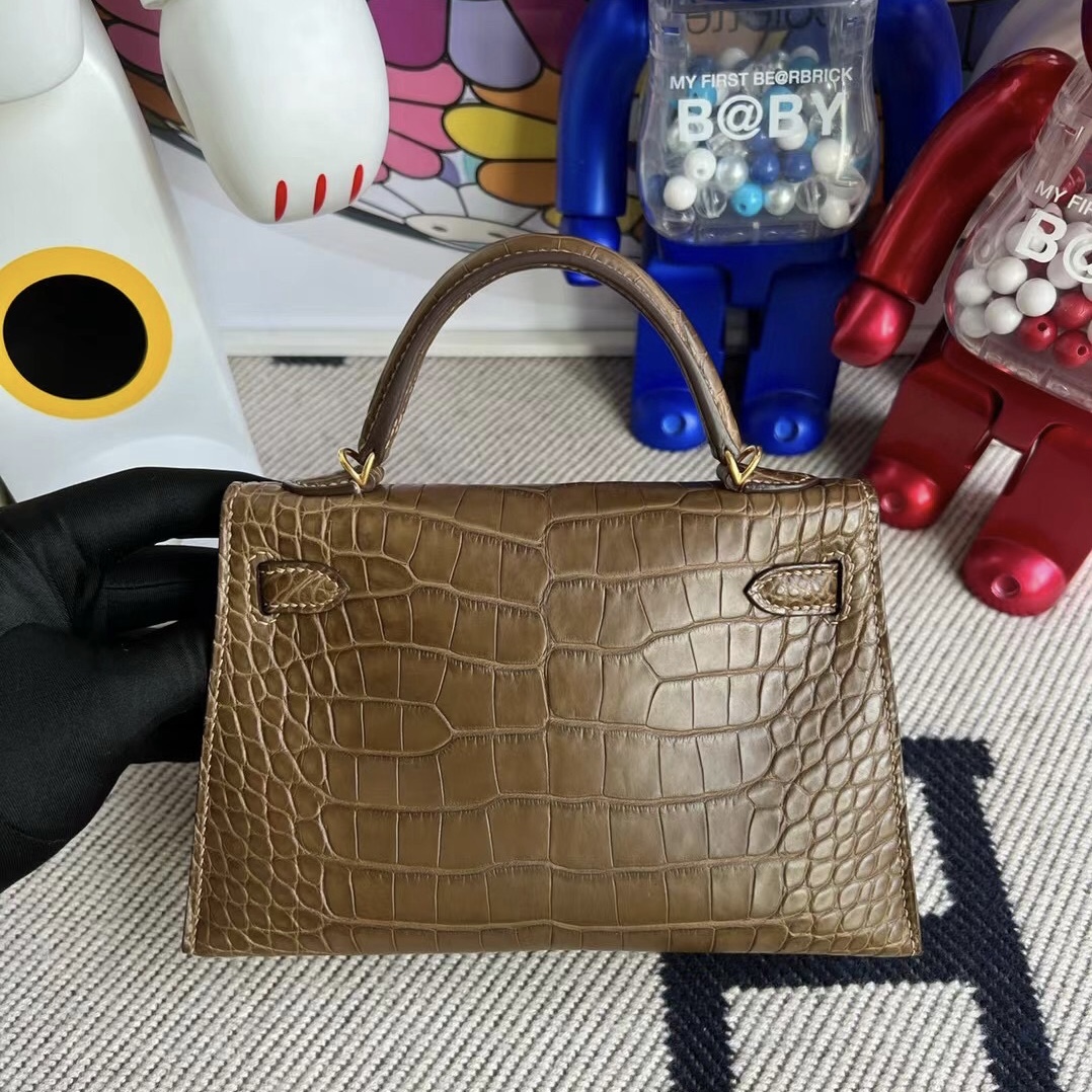 愛馬仕歐洲官網 Hermès Kelly Mini II 2代 D0 beige de weimer 德威馬犬米色美洲鱷魚