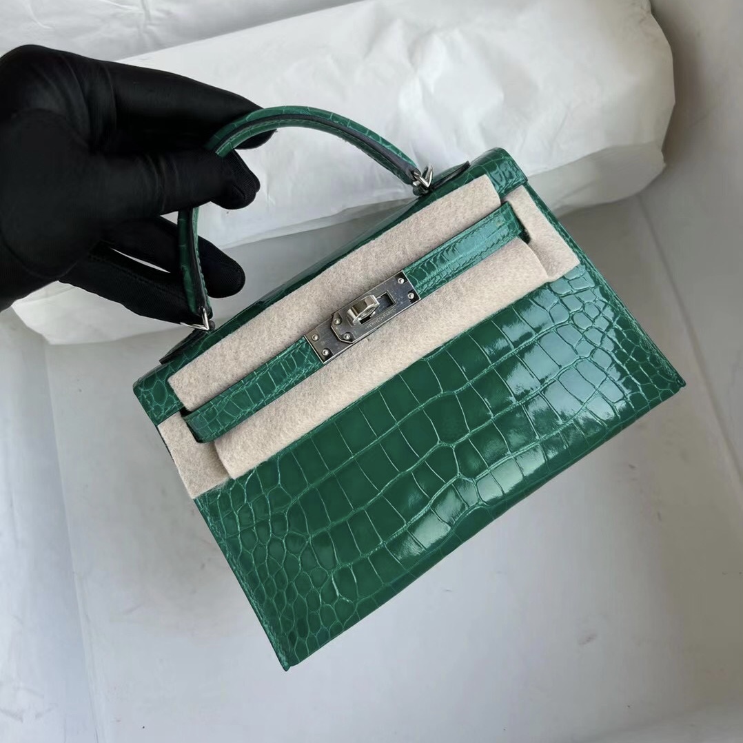 愛馬仕美國官網 Hermès Kelly Mini II 2代 6Q 翡翠綠 Very Emerald 亮面美洲鱷魚