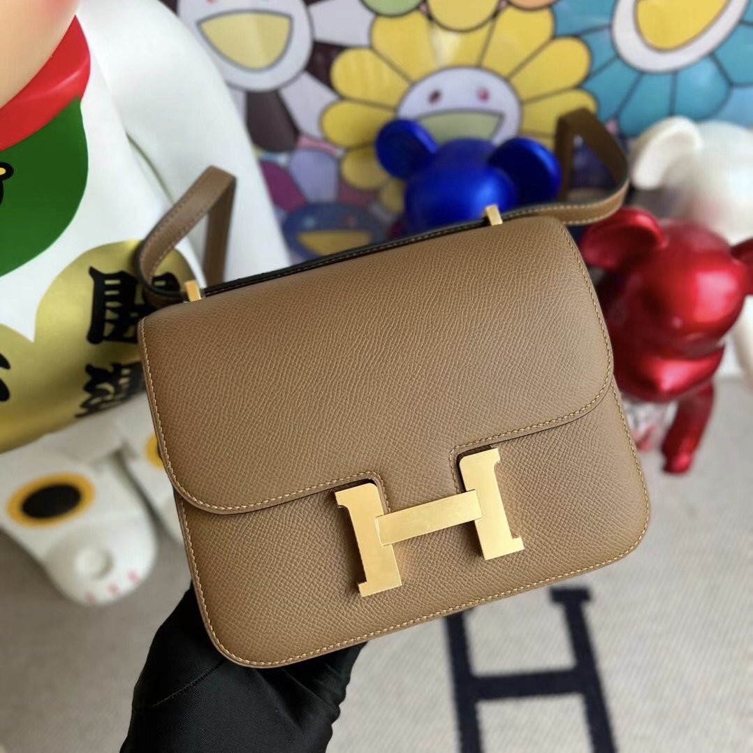 HERMES CONSTANCE 18CM EPSOM 0M CHAI GHW