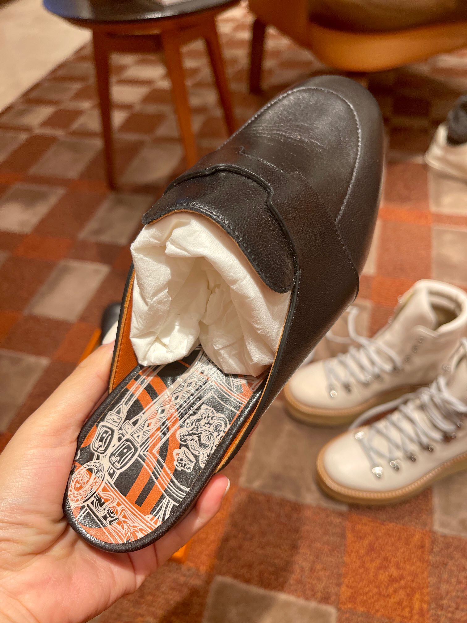 HERMES愛馬仕中國官方網站 Hermès Catena 穆勒鞋價格與圖片山羊皮