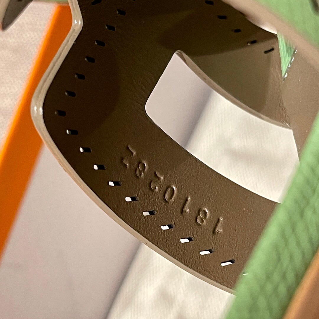 臺灣愛馬仕涼鞋官網價格 Hermès Oran sandal 3i Vert Criquet  Epsom 高跟涼鞋