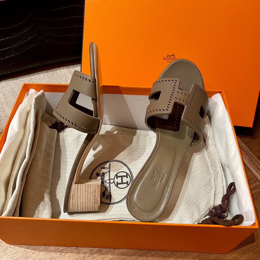 Hermès 18 大象灰 Etoupe Oran sandal Epsom 小牛皮高跟涼鞋