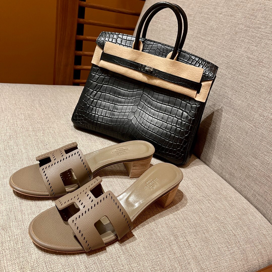 Hermès 18 大象灰 Etoupe Oran sandal Epsom 小牛皮高跟涼鞋