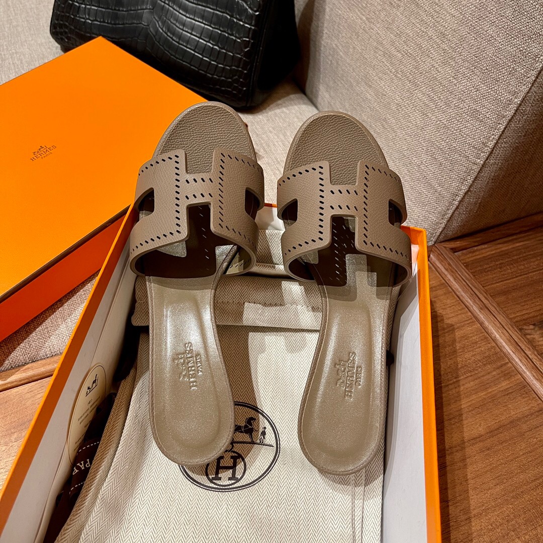 Hermès 18 大象灰 Etoupe Oran sandal Epsom 小牛皮高跟涼鞋