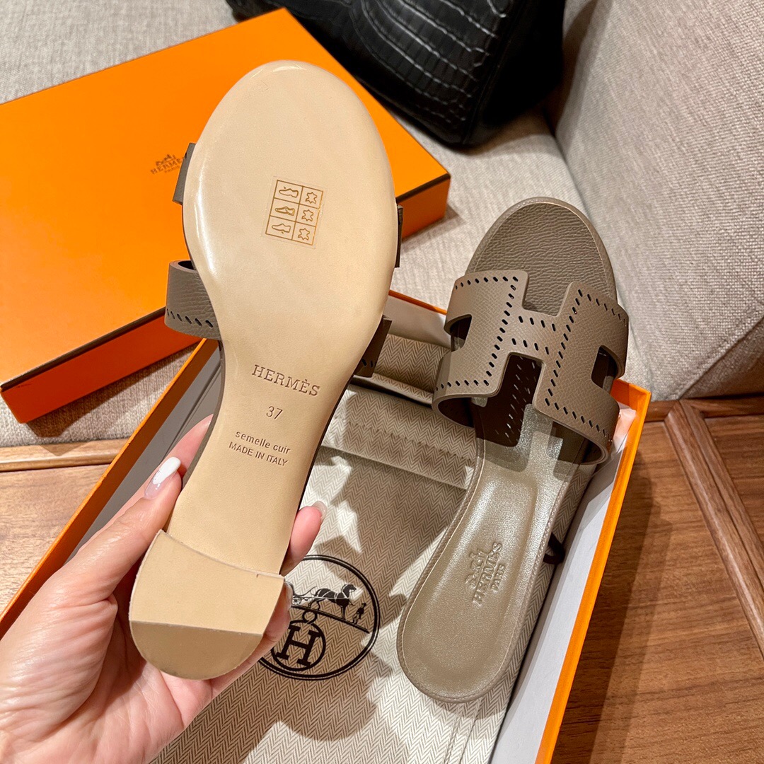 Hermès 18 大象灰 Etoupe Oran sandal Epsom 小牛皮高跟涼鞋
