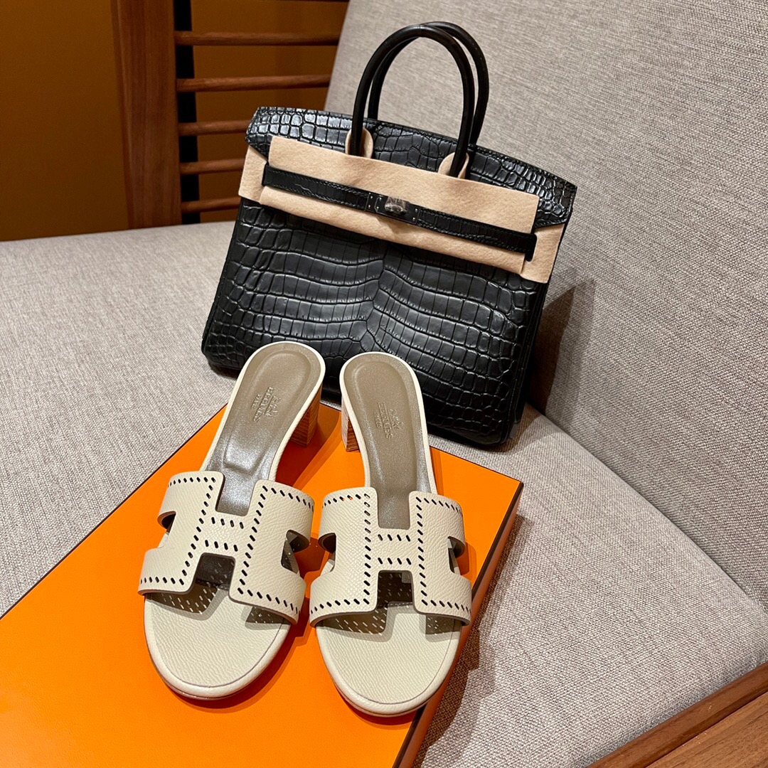 Hermès 10 Craie 奶昔白 Oran sandal Epsom 小牛皮高跟涼鞋