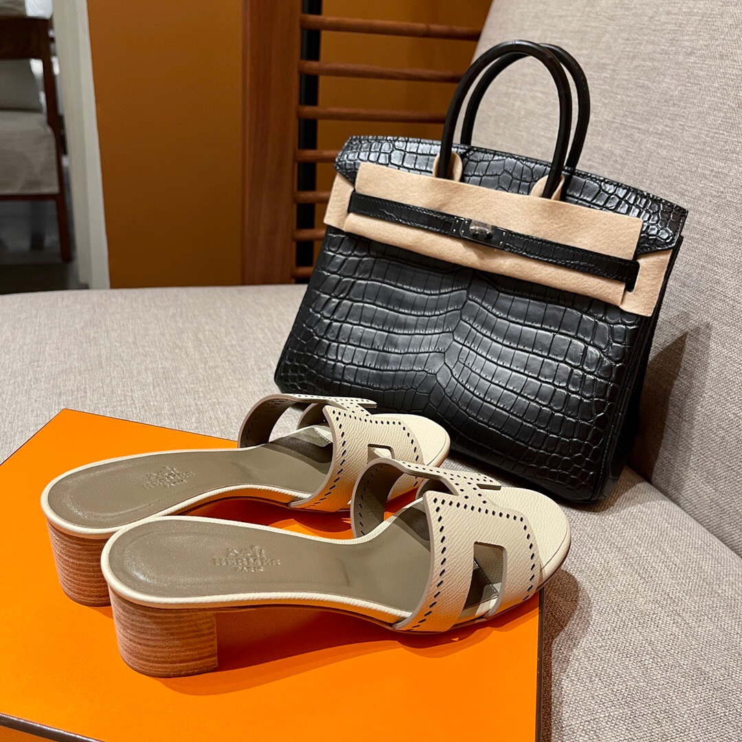 Hermès 10 Craie 奶昔白 Oran sandal Epsom 小牛皮高跟涼鞋