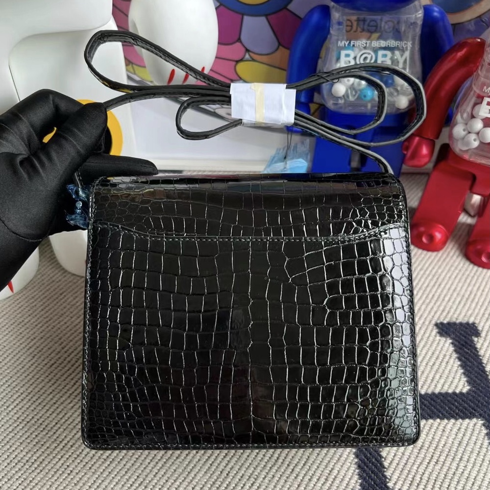 愛馬仕官方網女包 Hermès Roulis Mini 18cm 89 黑色 Noir 亮面倒v澳洲灣鱷