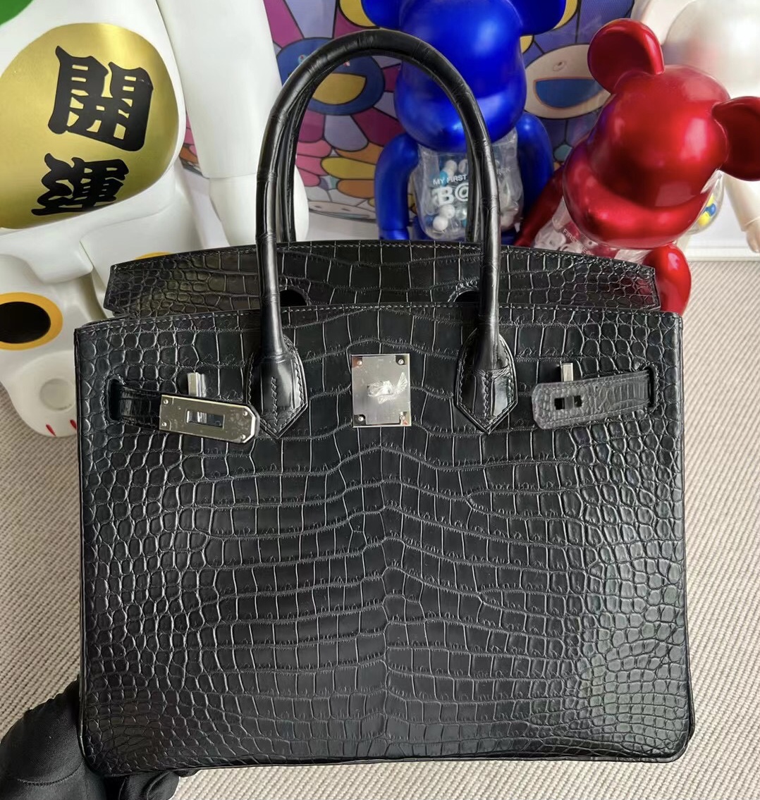 愛馬仕灣鱷是倒v嗎 Hermès Birkin 30 霧面倒V澳洲灣鱷 89 黑色 Noir 銀扣