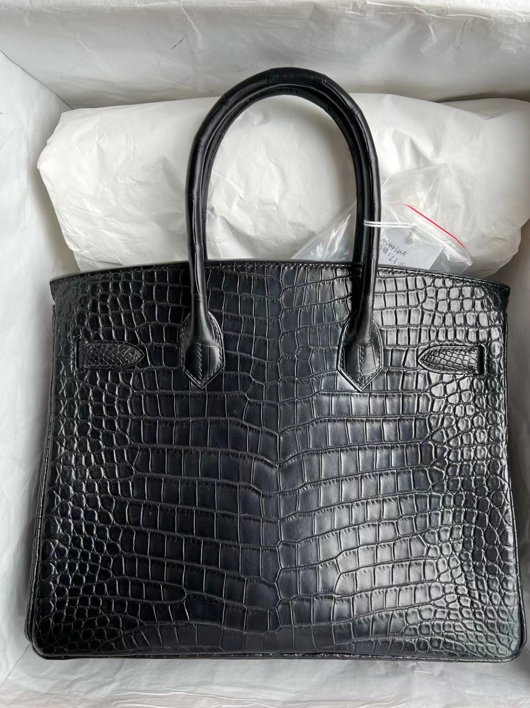 愛馬仕灣鱷是倒v嗎 Hermès Birkin 30 霧面倒V澳洲灣鱷 89 黑色 Noir 銀扣