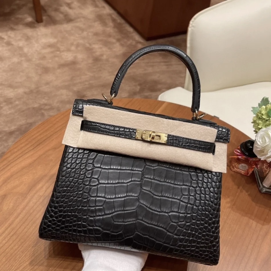 愛馬仕凱莉25包價格 Hermès Kelly 25 霧面方塊 美洲鱷魚 CC89 黑色 Noir 金扣