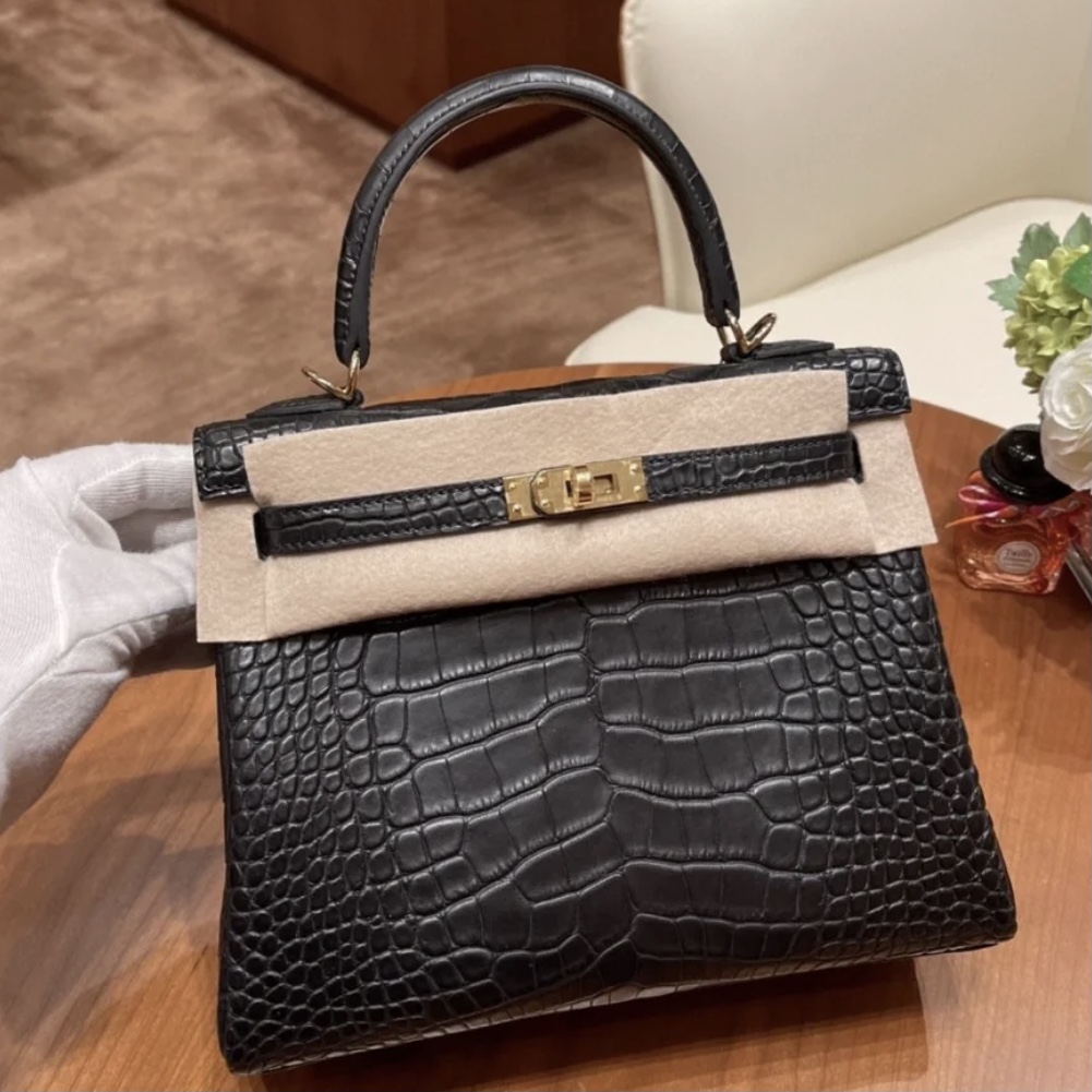 愛馬仕凱莉25包價格 Hermès Kelly 25 霧面方塊 美洲鱷魚 CC89 黑色 Noir 金扣