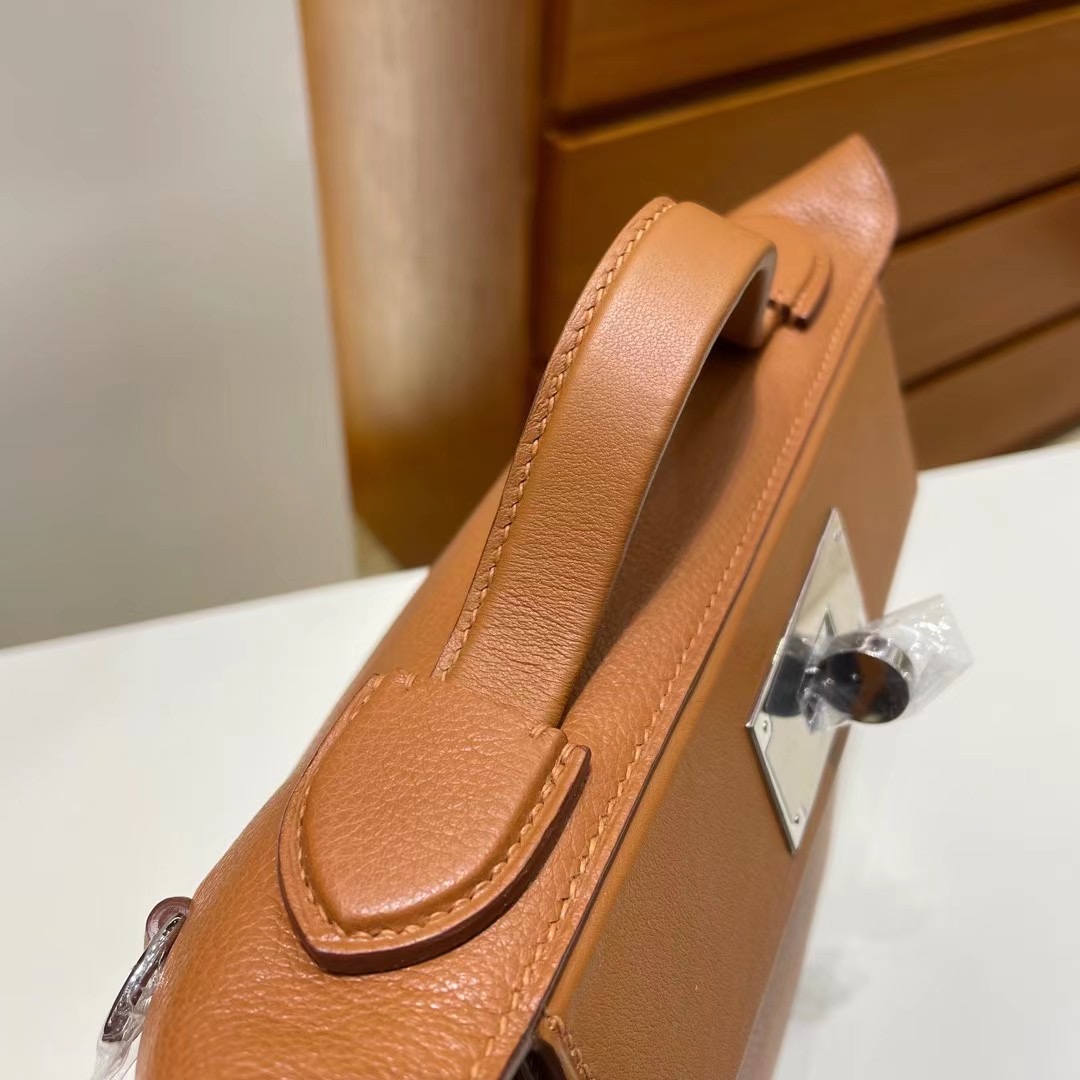 愛馬仕2424 凱莉包官網香港 Hermès Kelly Mini 24/24 Evercolor/Swift 37 Gold 本色線