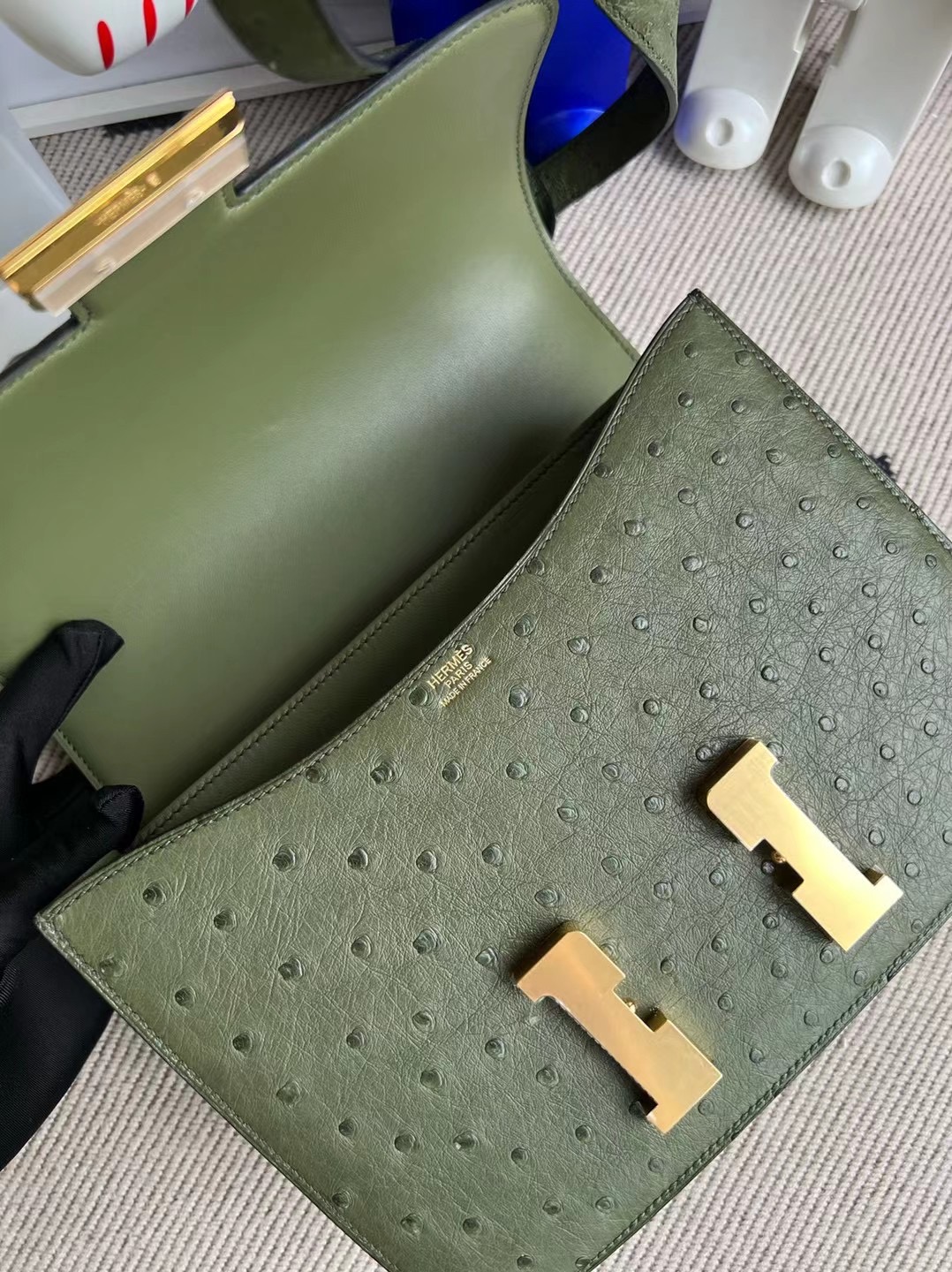 香港灣仔區跑馬地 Hermès Constance 24 Ostrich Vert Maquis 橄欖綠 Stamp U