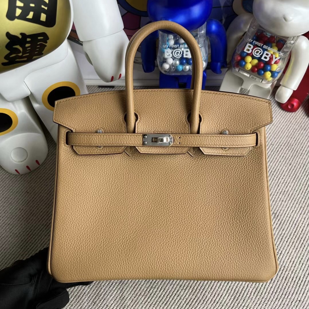 愛馬仕鉑金包25價格 Hermès Birkin 25cm Togo 4B Biscuit 餅幹色 銀扣