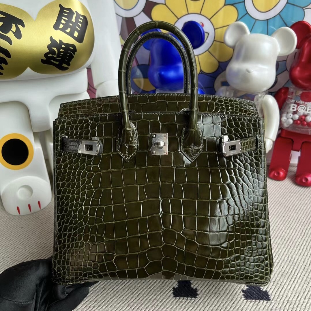 Saudi Arabia Dammam Hermès Birkin 25 Polished Mississippiensis Alligator 6H橄欖綠