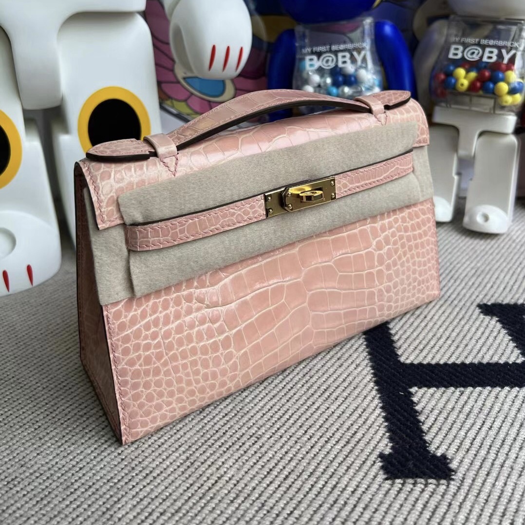 Hermès MiniKelly Pochette Polished Mississippiensis Alligator P1 Rose Eglantine