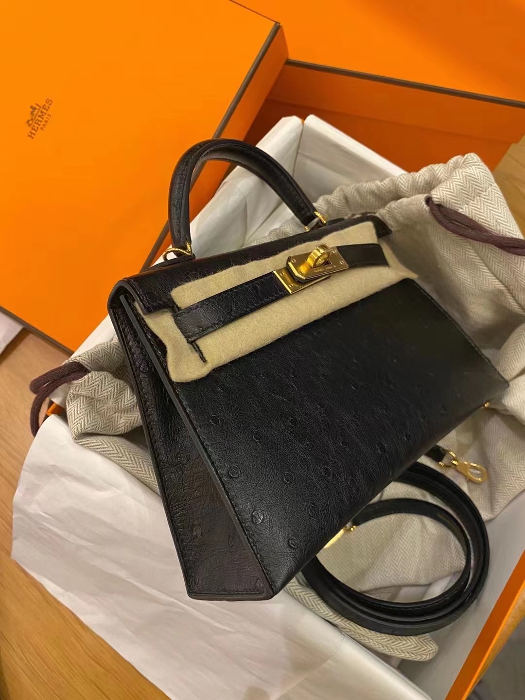 愛馬仕凱莉包2代价格 Hermes Mini Kelly II 2代 89 Noir 黑色 Ostrich 鴕鳥皮