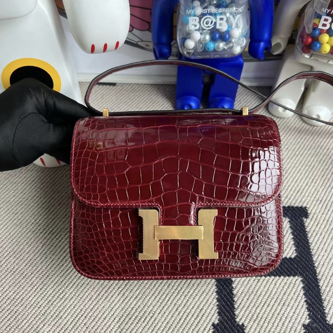 Hermès Constance 18cm F5 Bourgogne 勃艮第酒紅亮面美洲鱷魚金扣