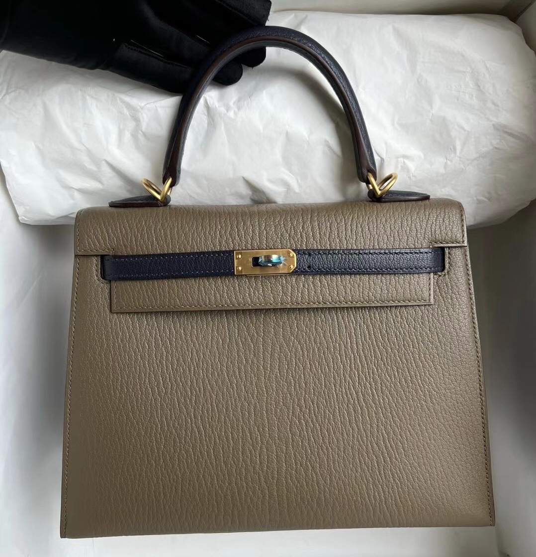 愛馬仕加拿大官網購買 Hermès Kelly 25 Chevre 18 Etoupe/2Z Blue nuit 拉絲金扣