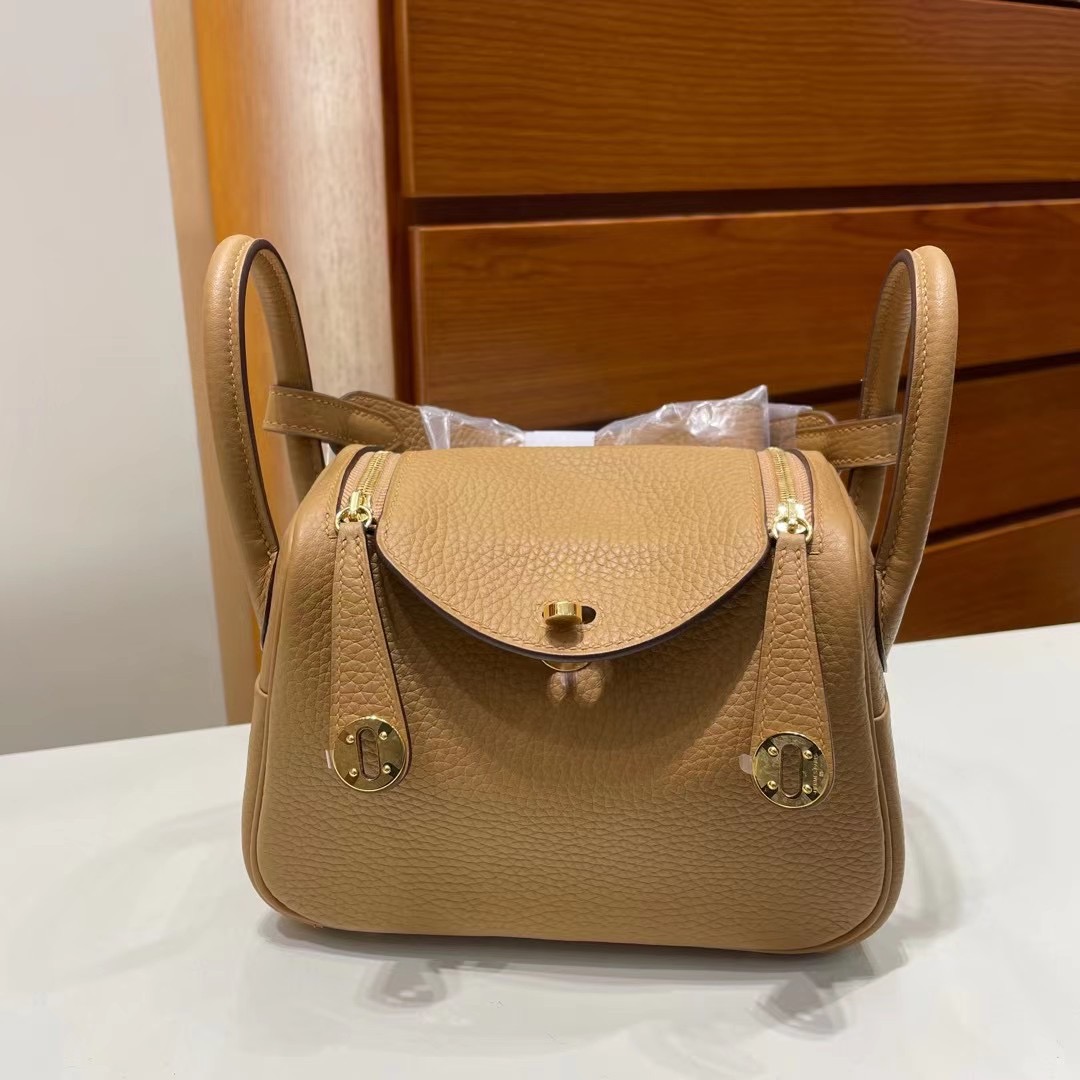 加拿大 愛馬仕網站 Hermès Lindy Mini taurillon Clemence 4B Biscuit Stamp U